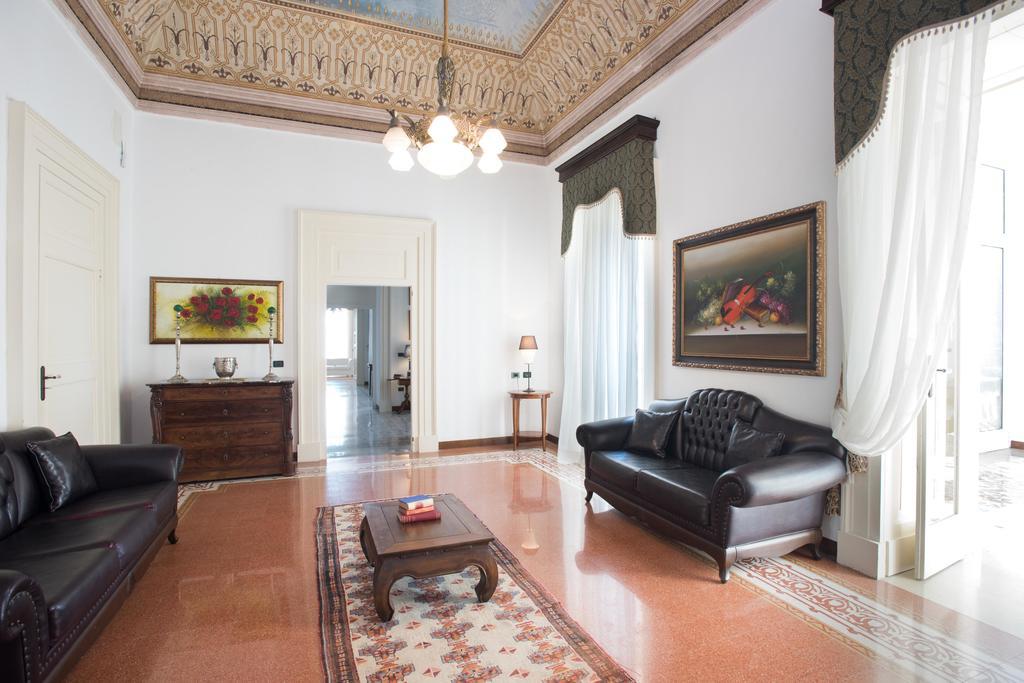 Palazzo Scarciglia - Dimora D'Epoca Bed and Breakfast Minervino di Lecce Exterior foto