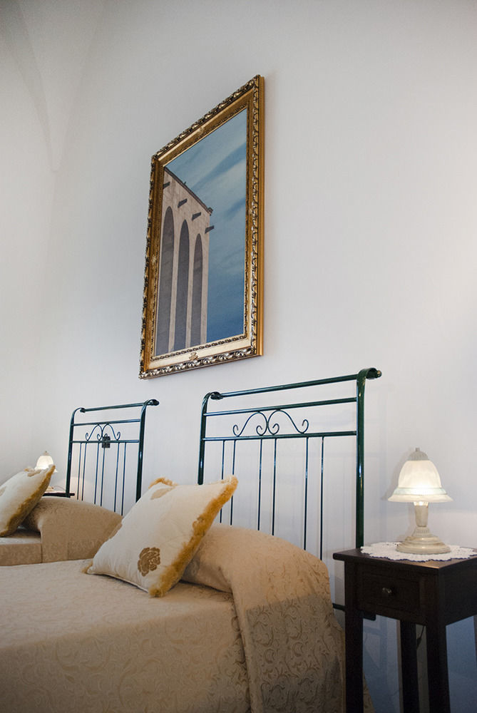 Palazzo Scarciglia - Dimora D'Epoca Bed and Breakfast Minervino di Lecce Exterior foto